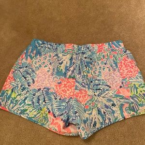 Lilly Pulitzer Multicolor Athletic Shorts size medium GUC